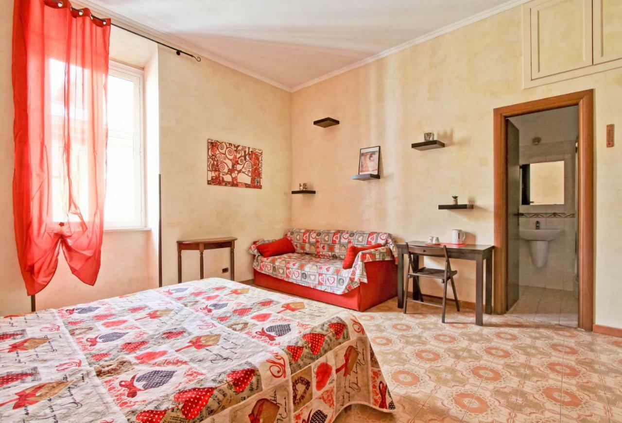 Affittacamere San Pietro Resort ローマ エクステリア 写真